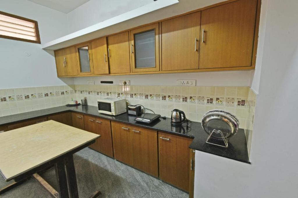 Villa Close To Rock Beach-Family Room Пондичери Екстериор снимка